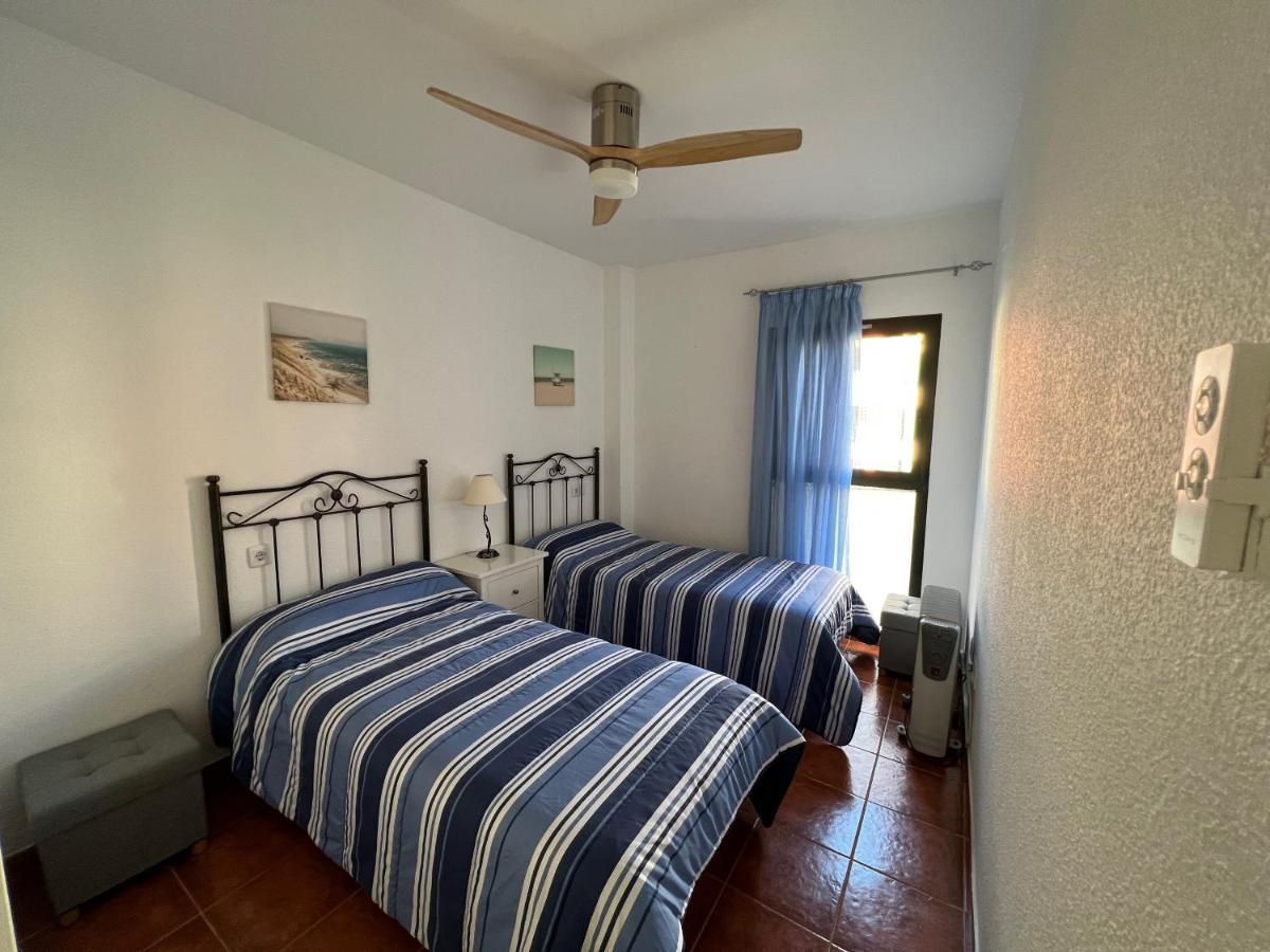 Apartamento En Urbanizacion De Primera Linea De Playa, Atlanterra Захара де лос Атунес Екстериор снимка